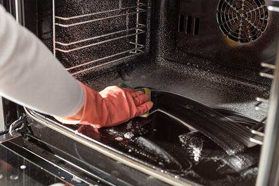 hand cleaning oven with chemicals